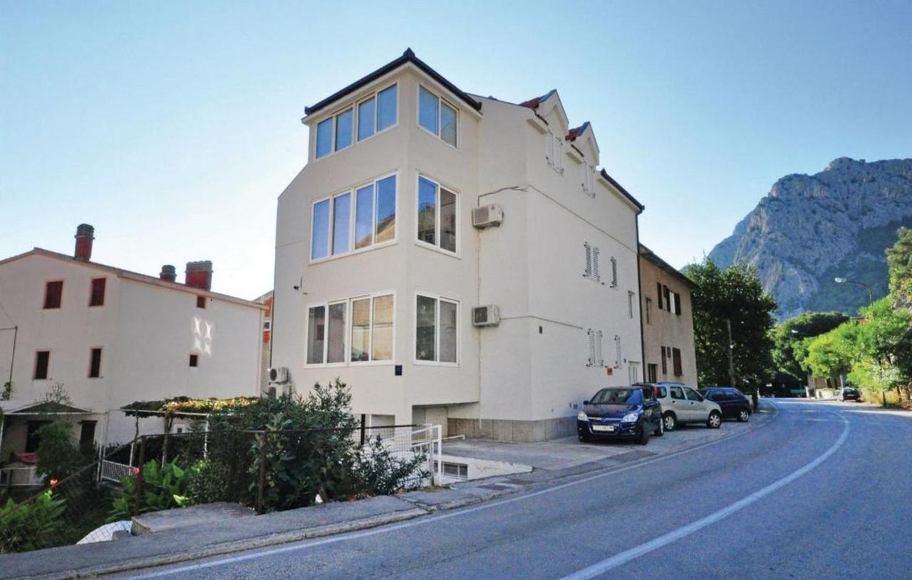Apartment Mate Omis